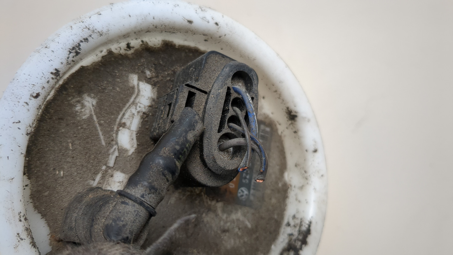 Насос топливный электрический