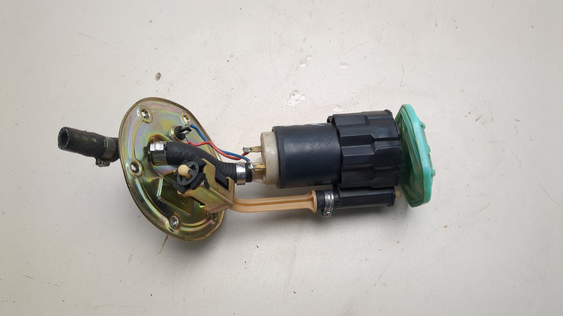 Насос топливный электрический