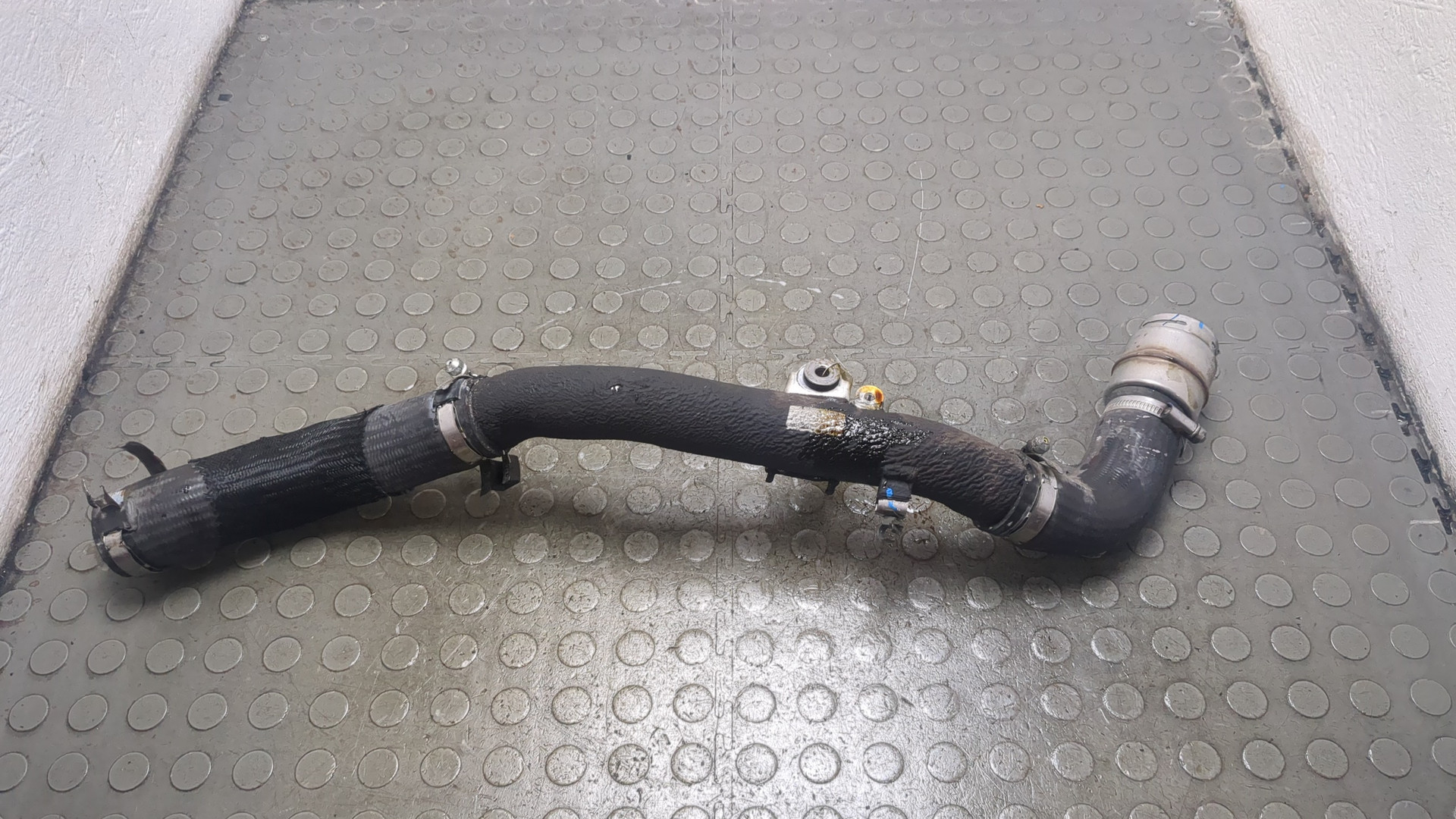 Патрубок интеркулера