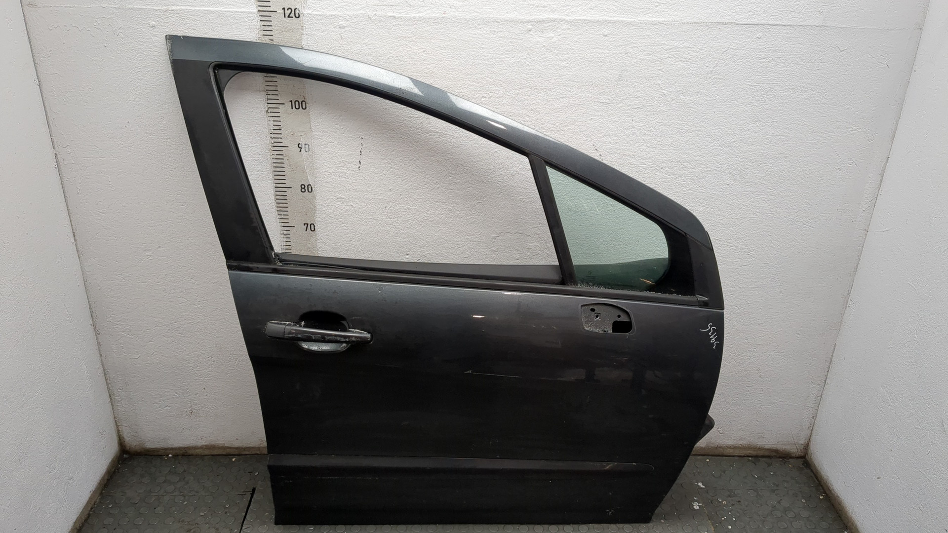 Дверь передняя правая