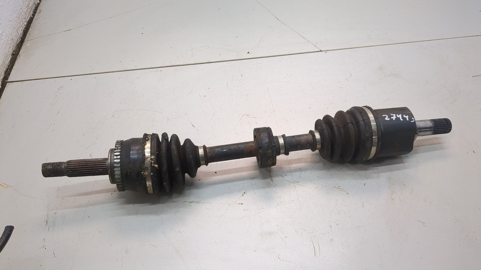 Полуось передняя левая