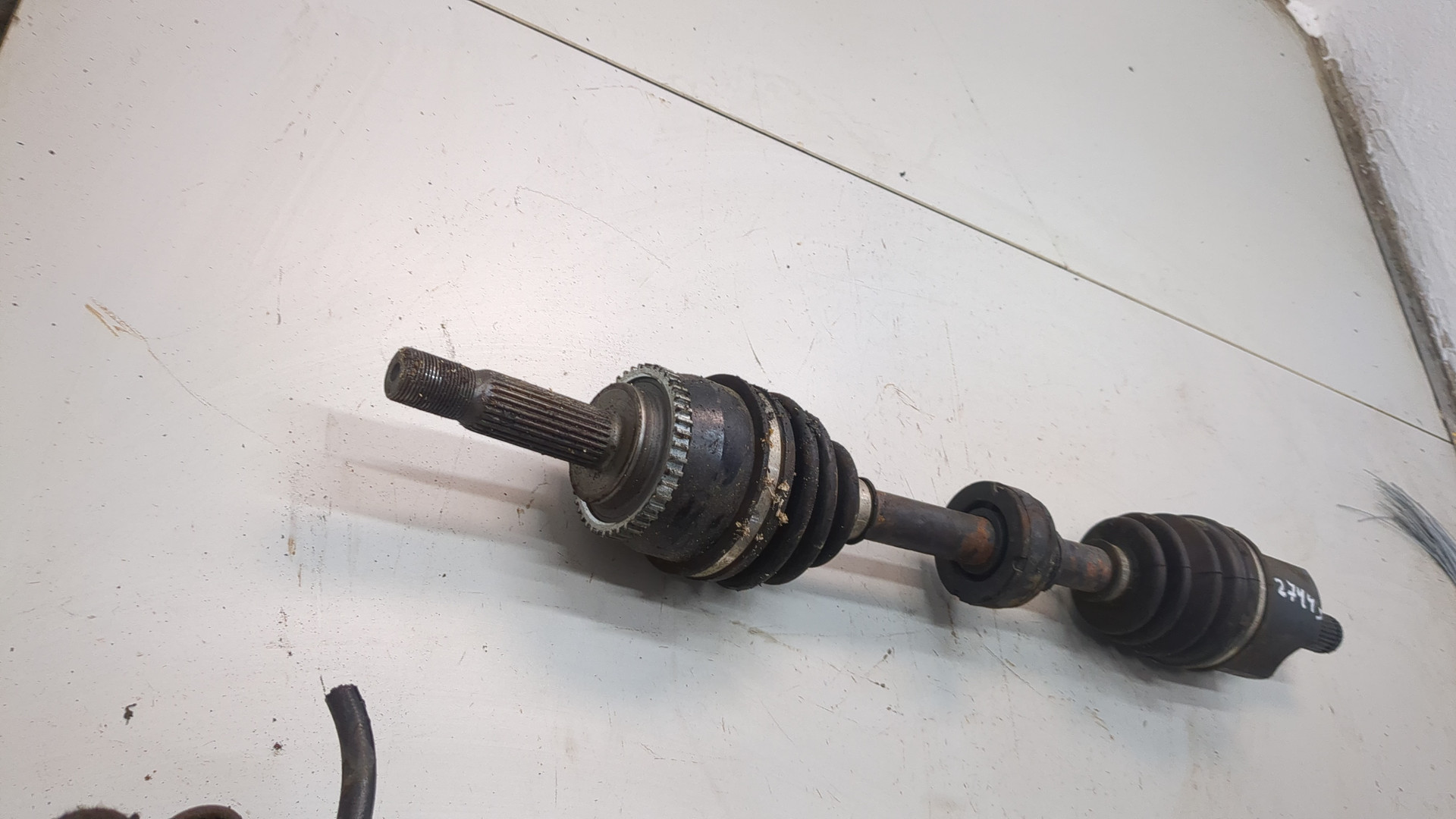 Полуось передняя левая