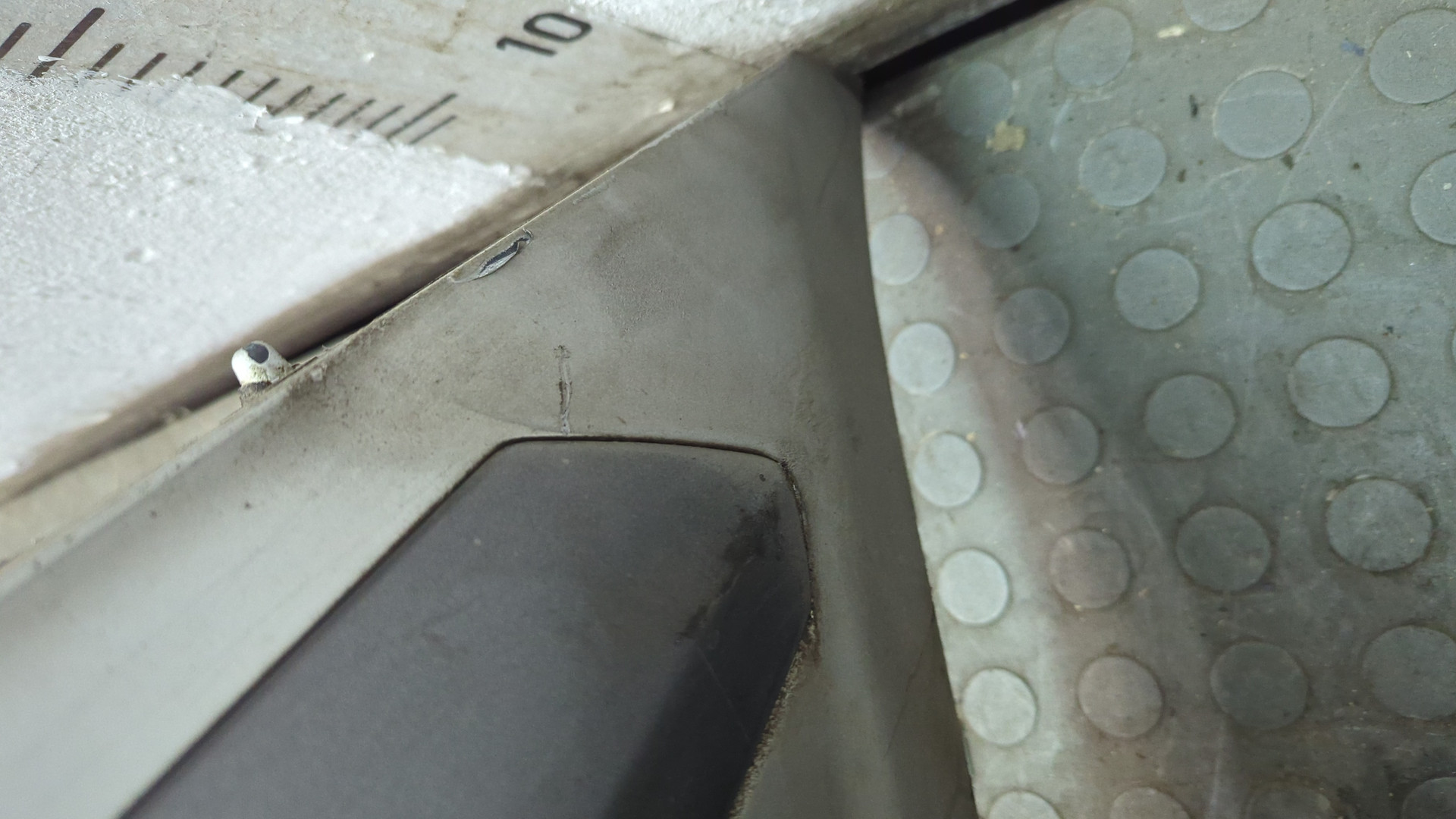 Бампер задний