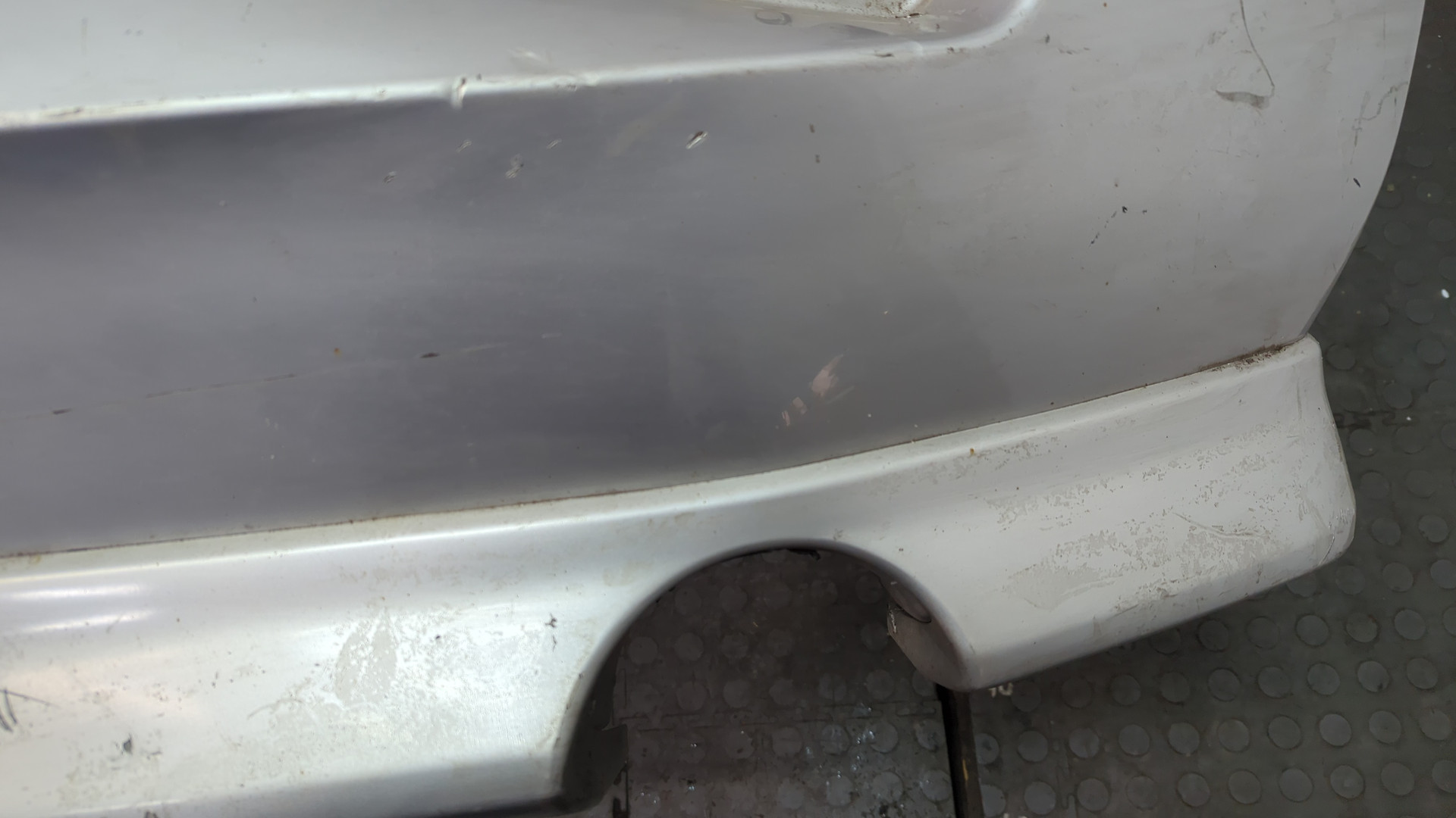 Бампер задний