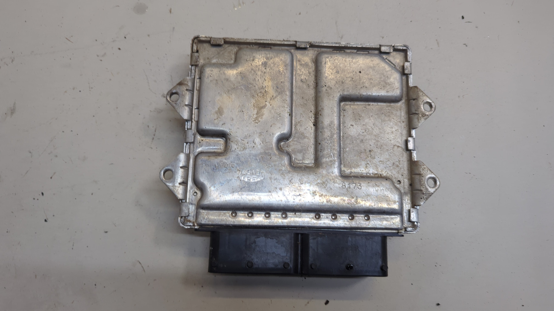 Блок управления двигателем