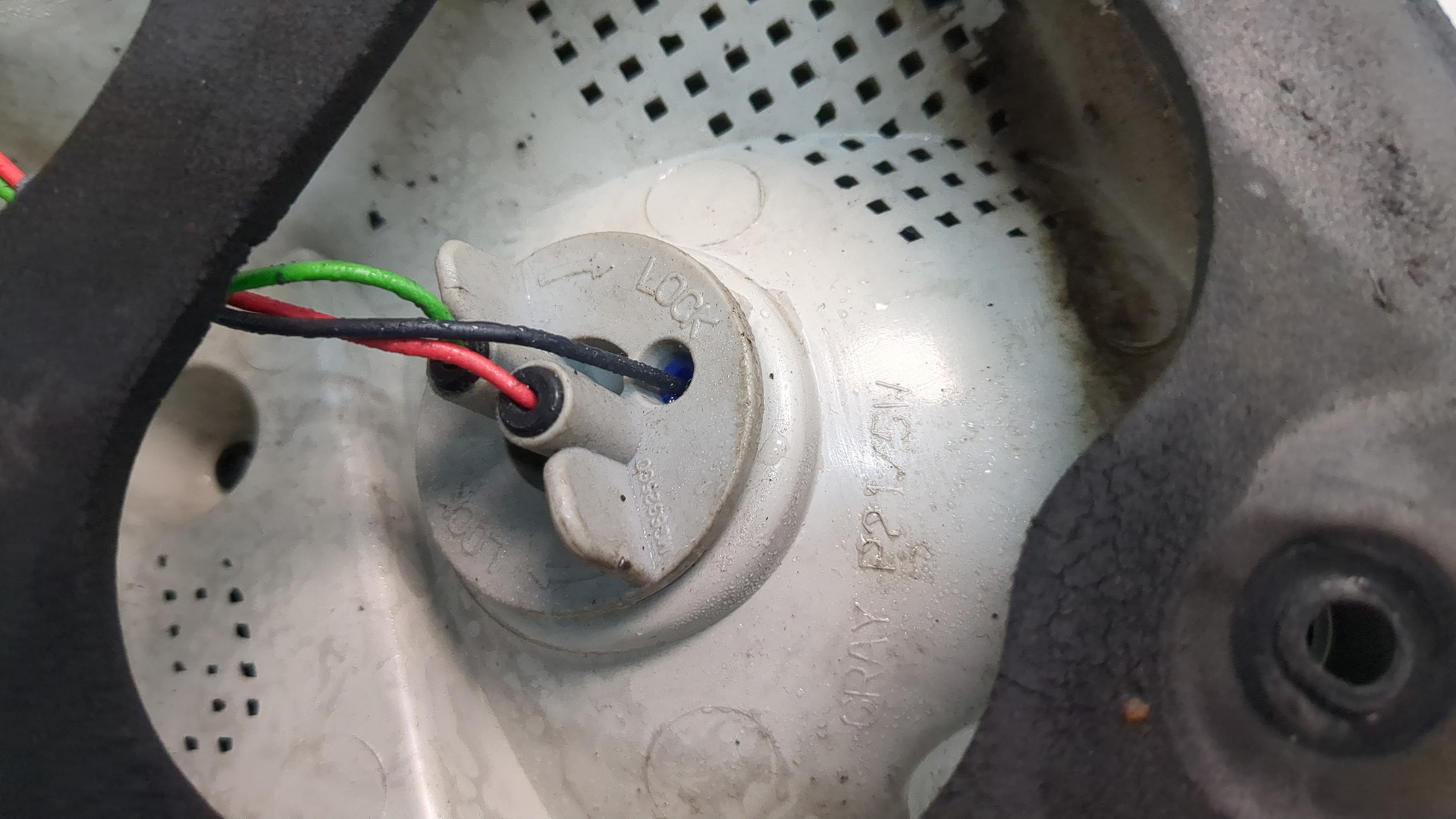 Фонарь задний левый