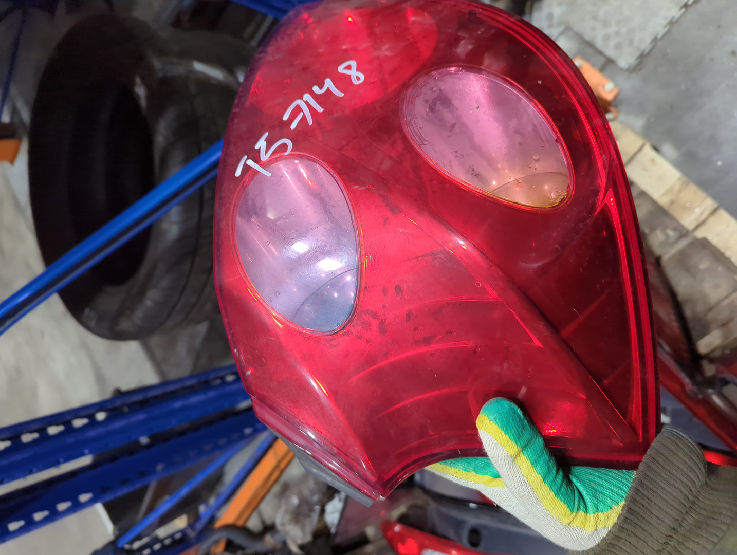 Фонарь задний левый