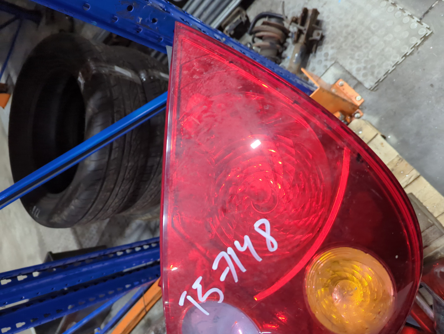 Фонарь задний левый