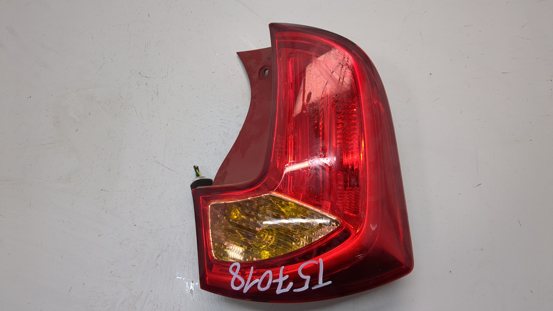 Фонарь задний левый