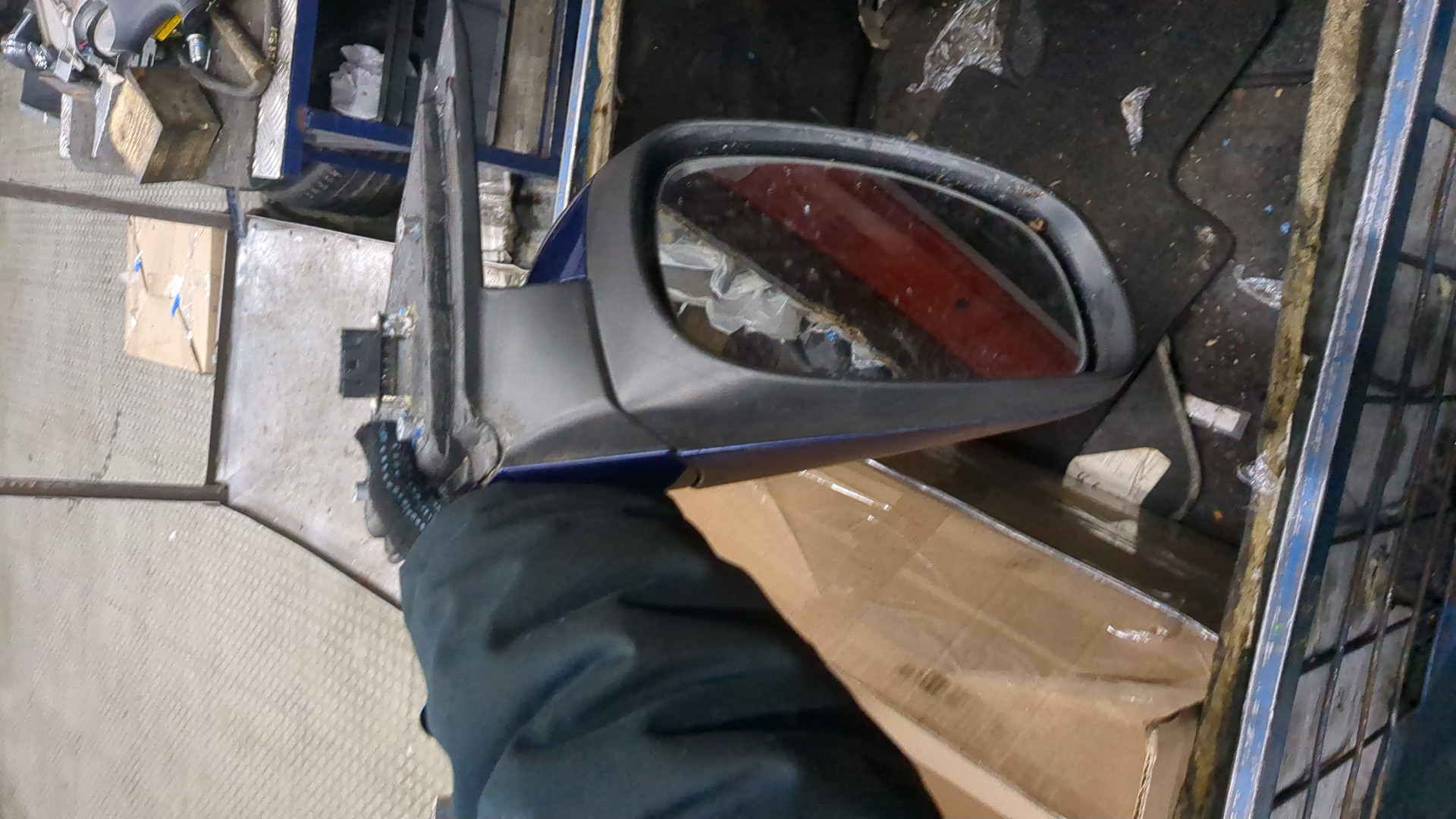 Зеркало правое электрическое