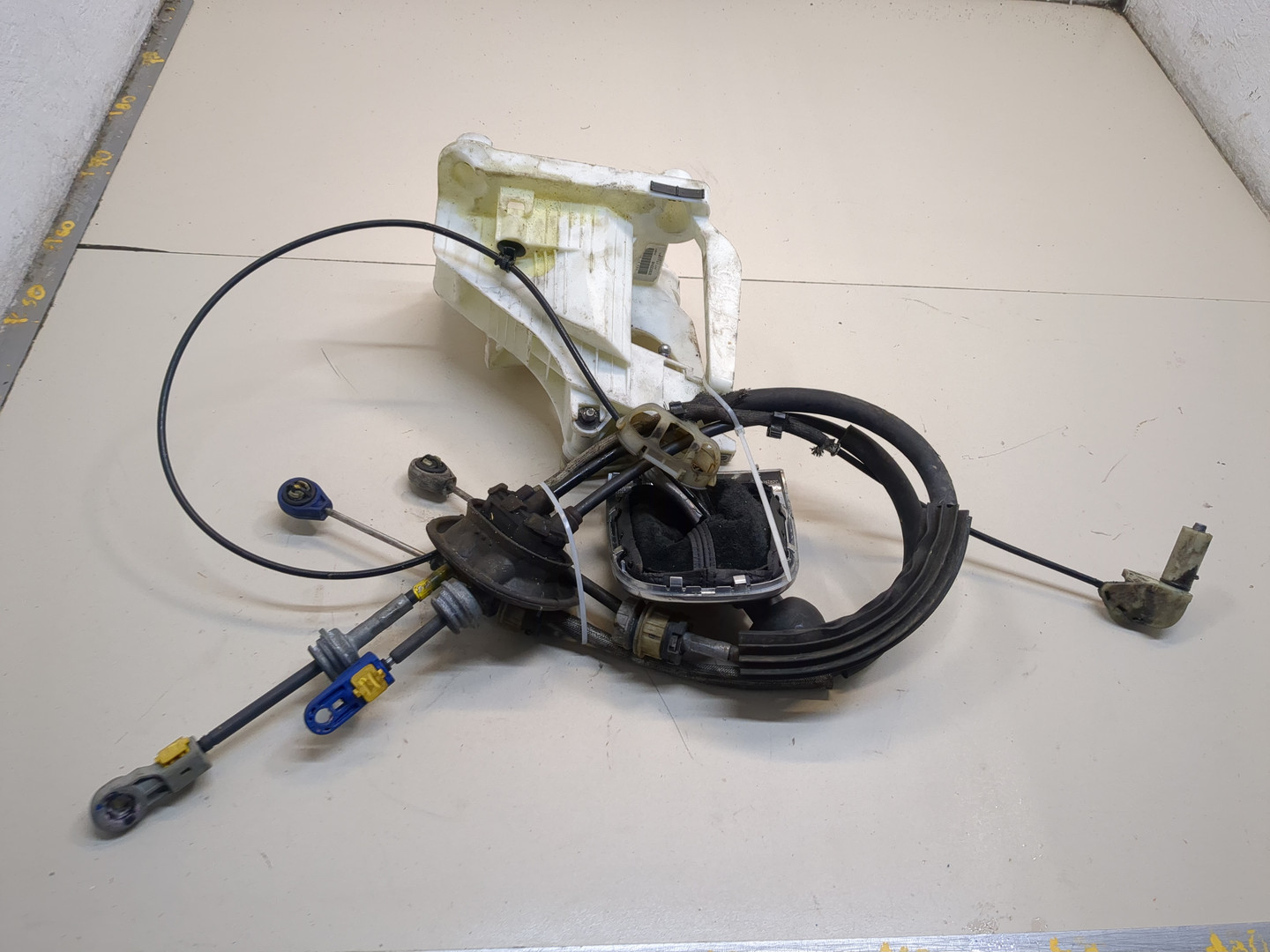 Кулиса МКПП / АКПП