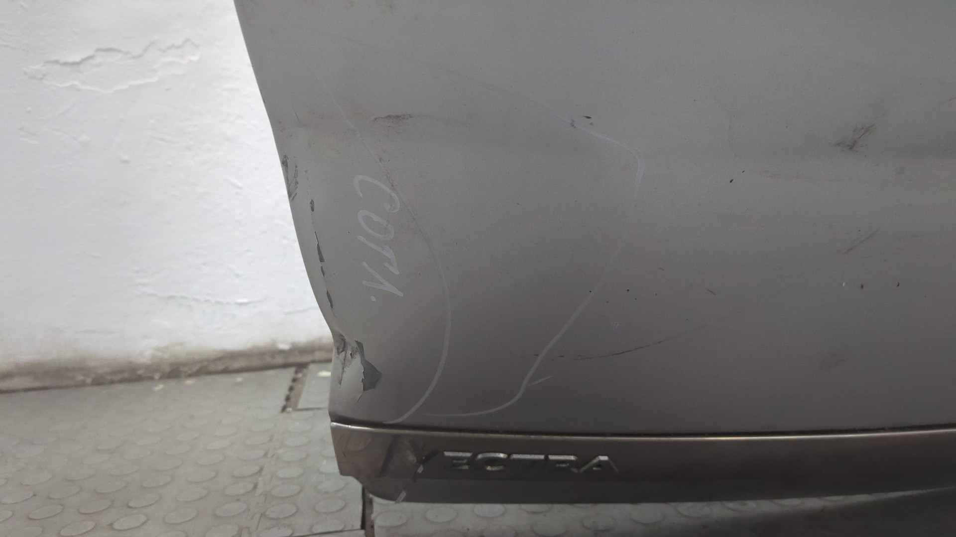 Дверь багажника