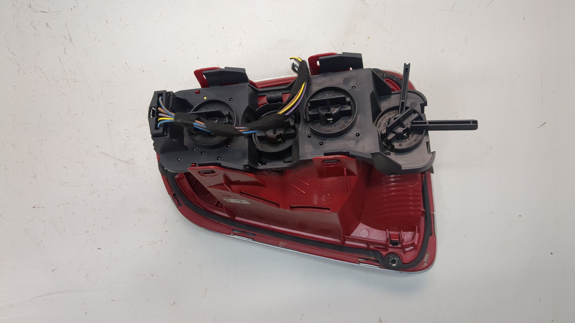 Фонарь задний левый