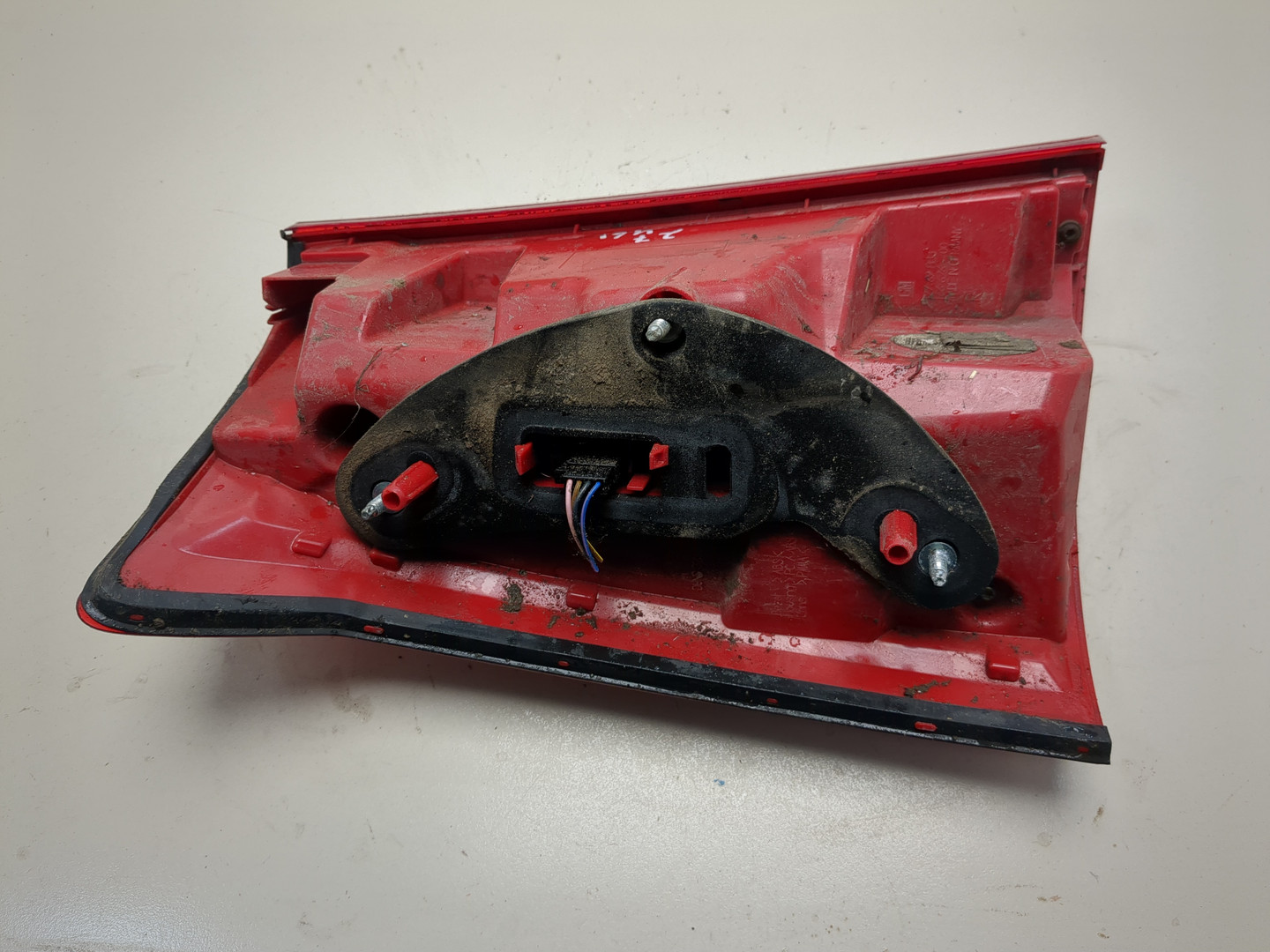 Фонарь задний правый