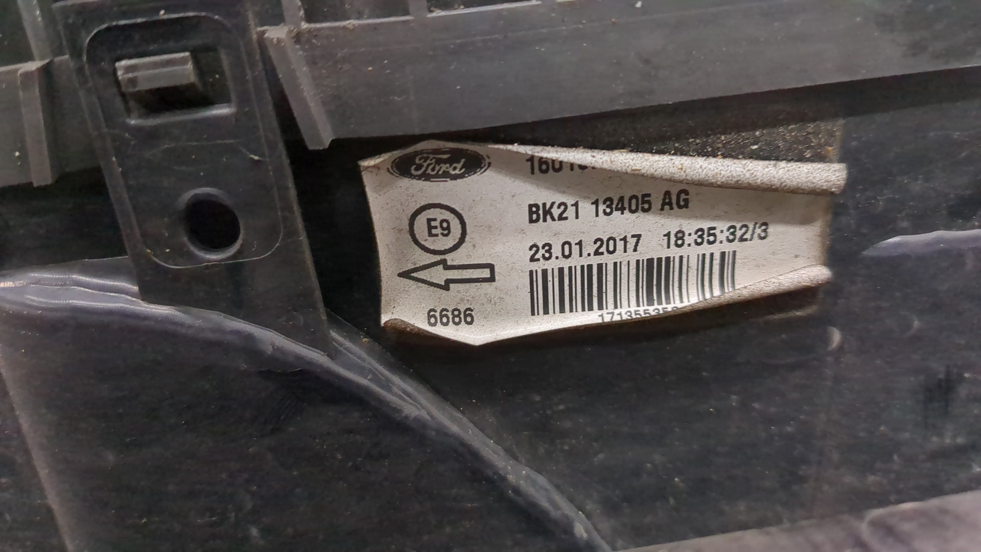 Фонарь задний левый