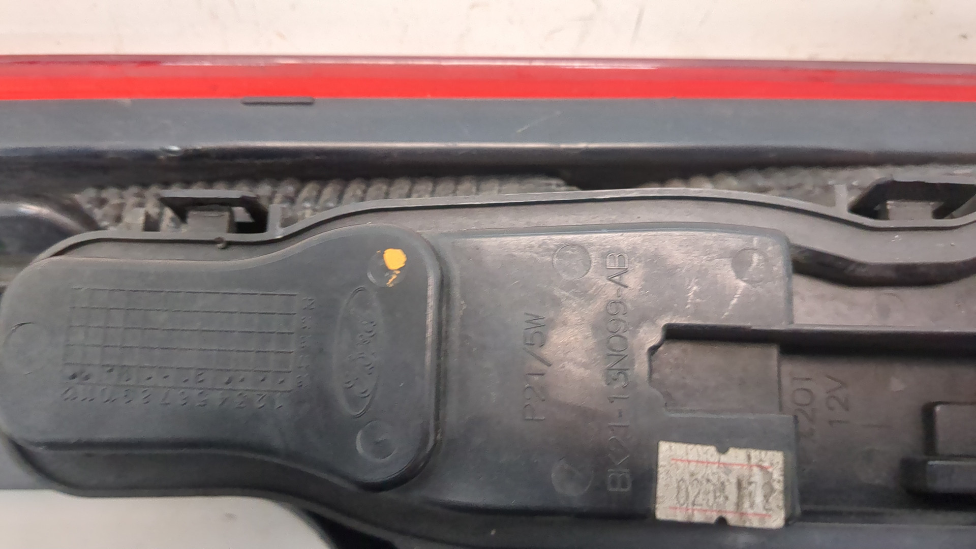 Фонарь задний левый