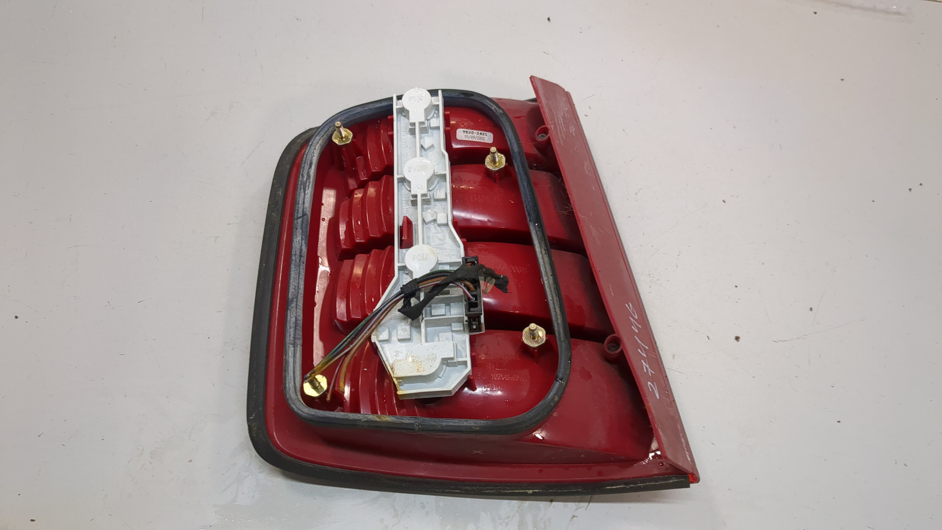 Фонарь задний правый