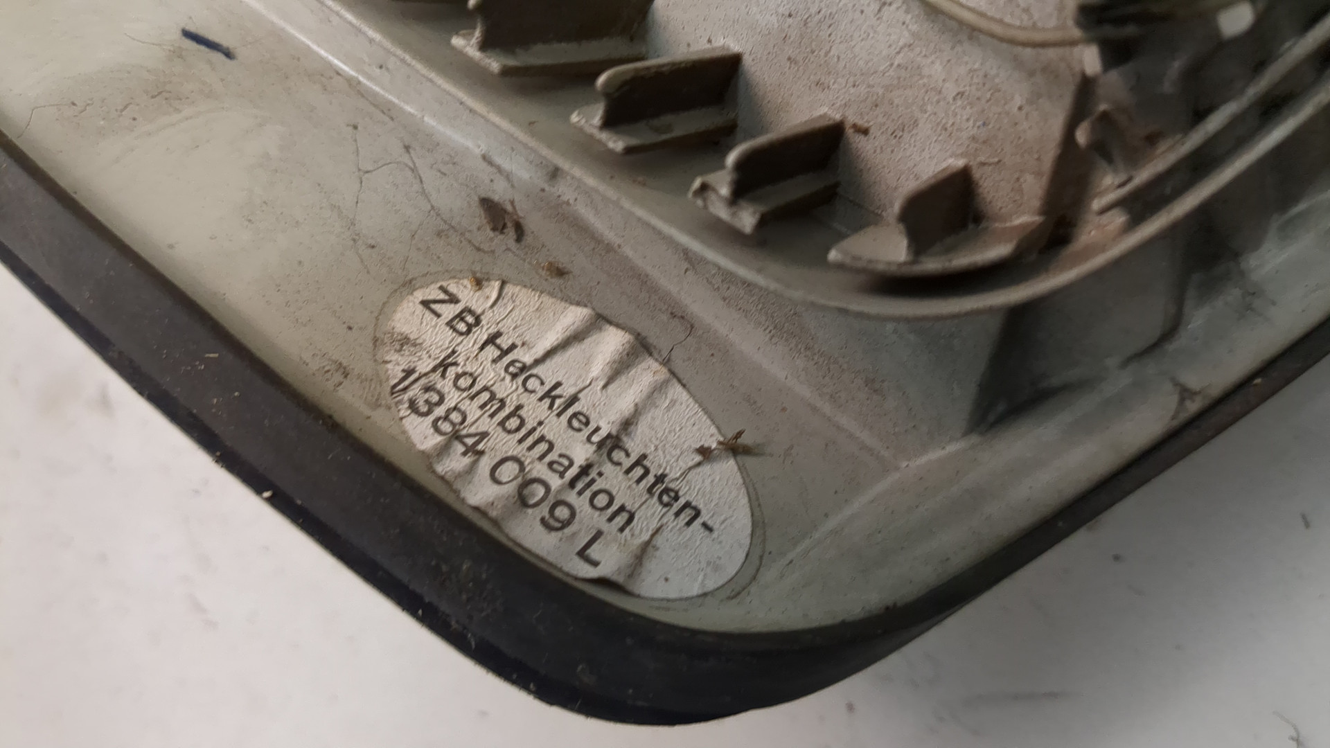 Фонарь задний левый