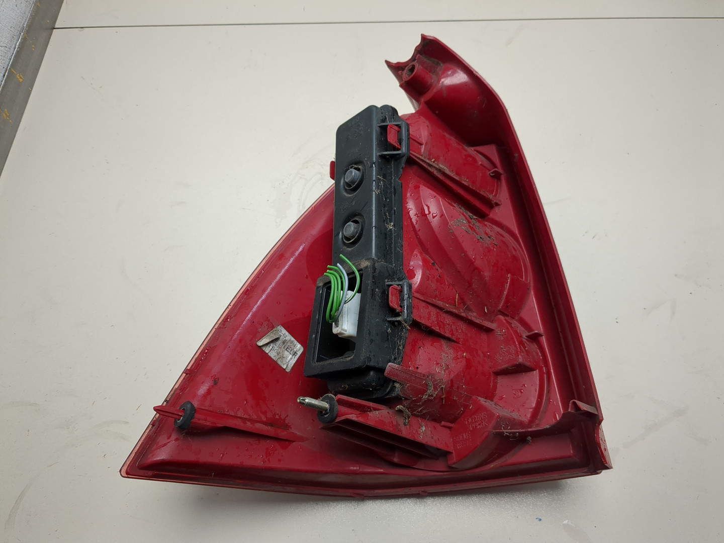 Фонарь задний правый