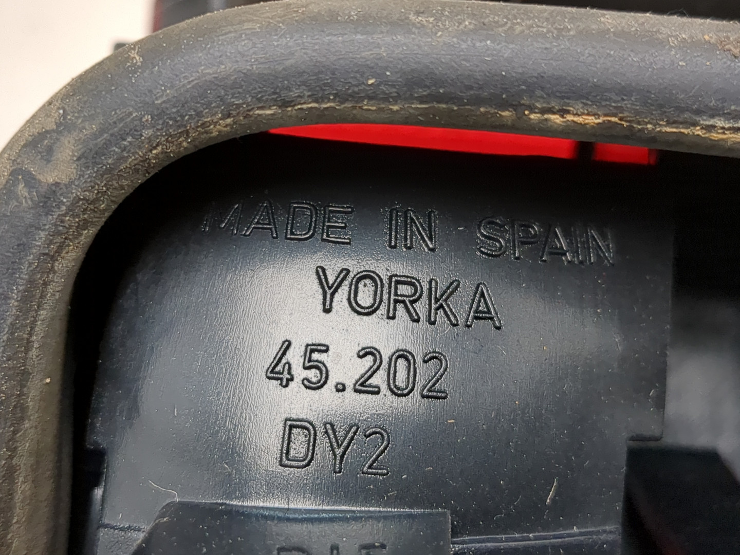 Фонарь задний левый