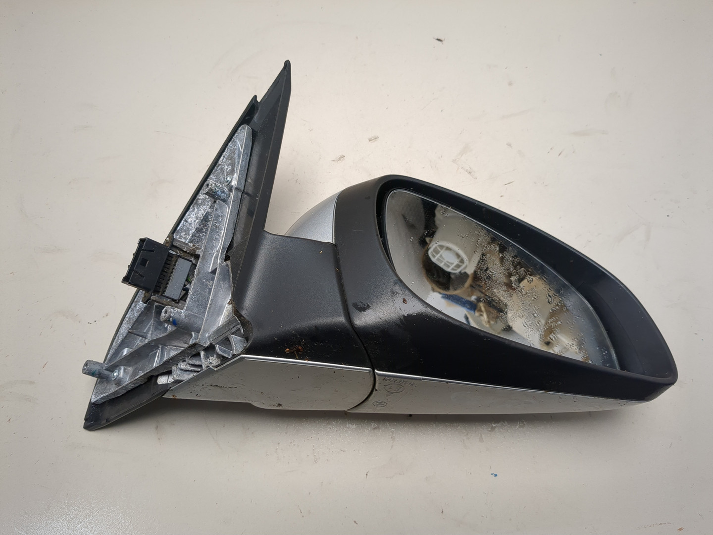 Зеркало правое электрическое