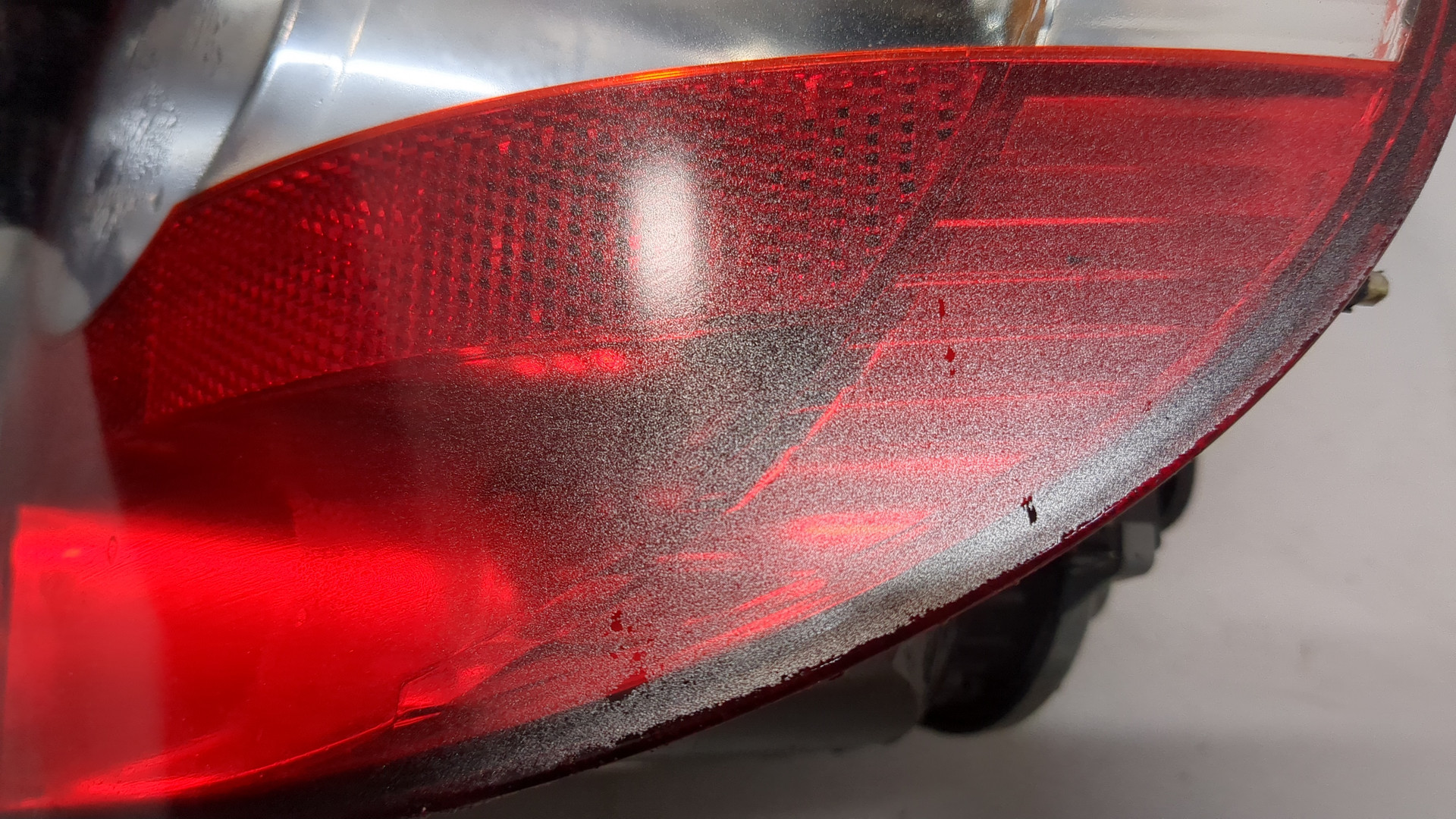 Фонарь задний правый