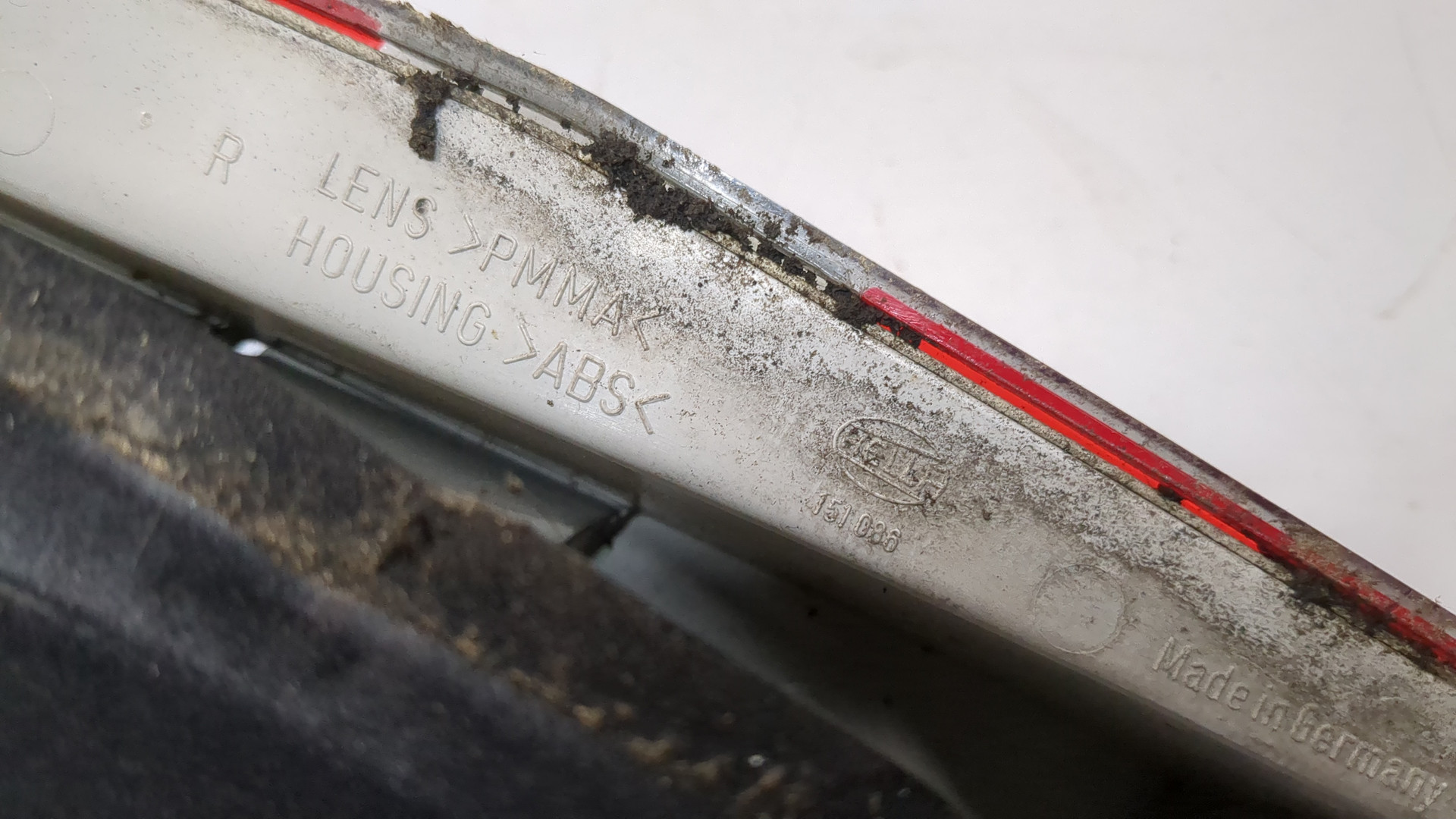 Фонарь задний правый