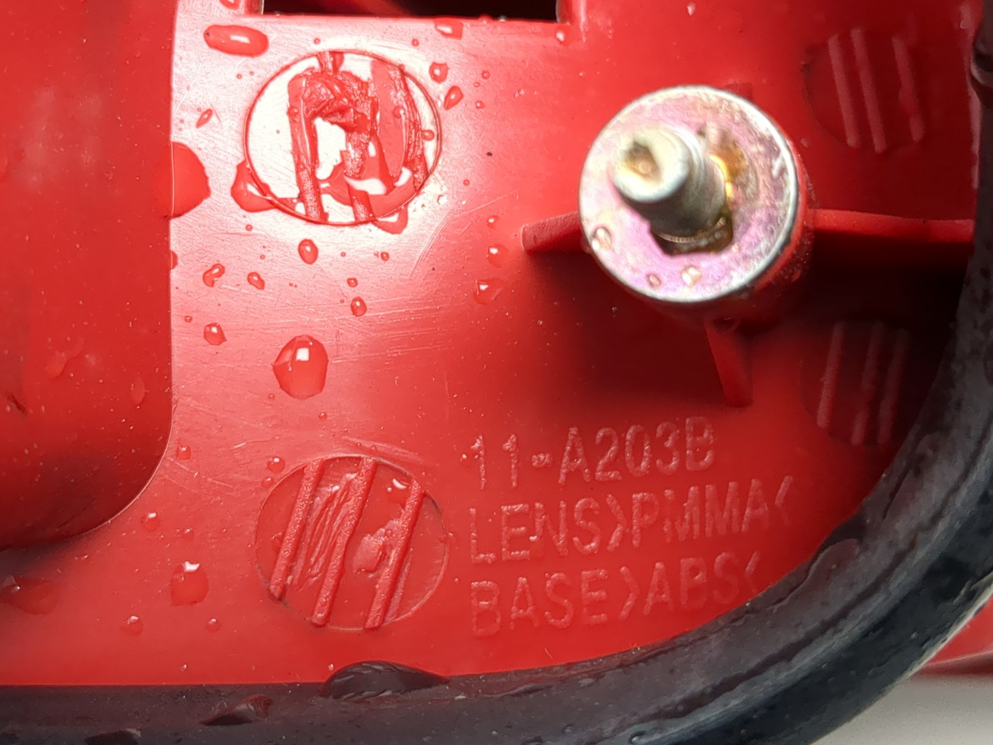 Фонарь задний правый