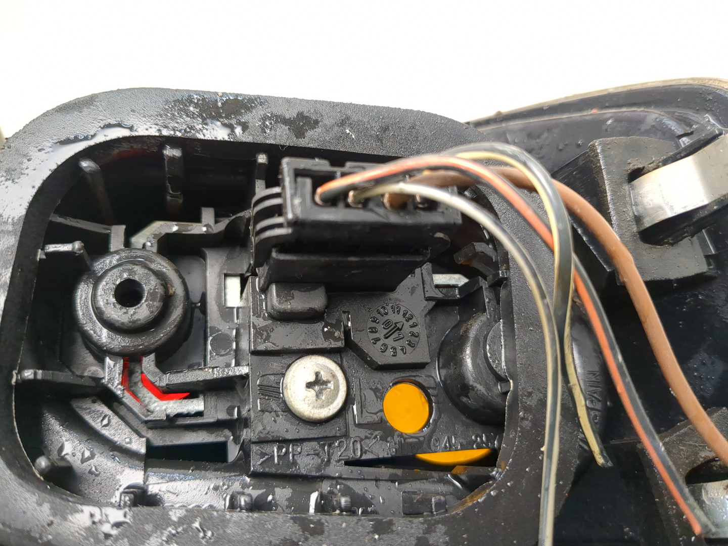 Фонарь задний левый