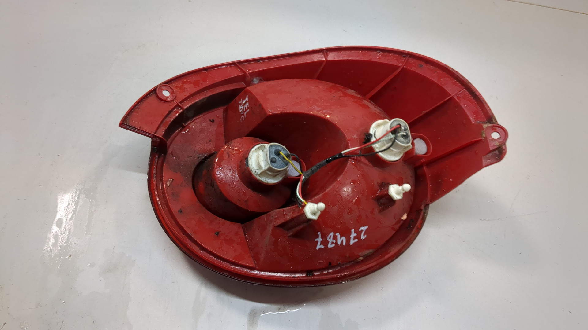 Фонарь задний левый