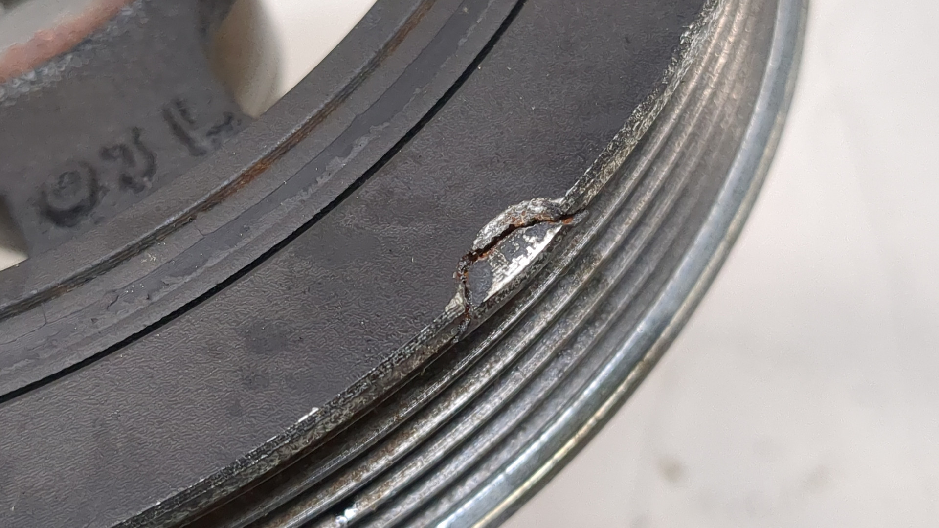 Шкив коленвала