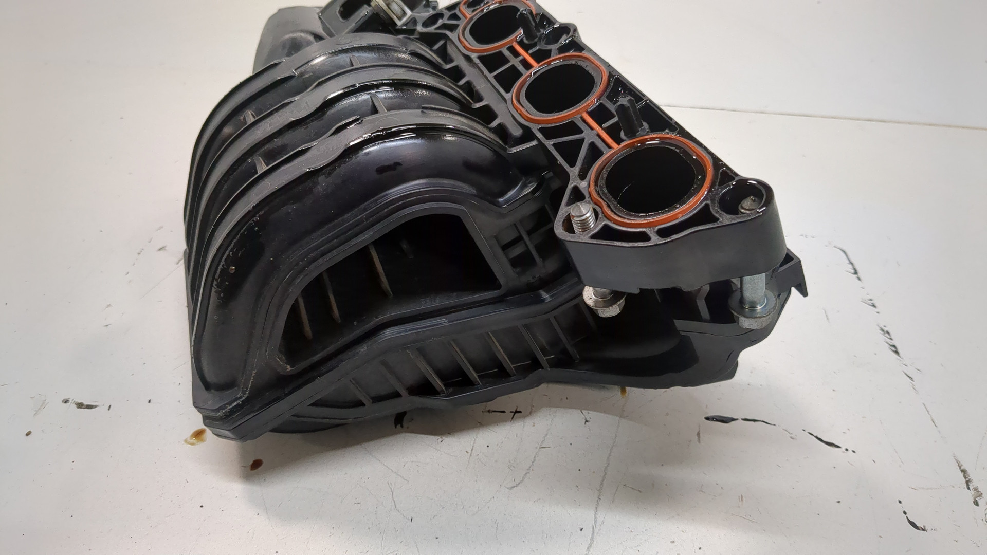 Коллектор впускной