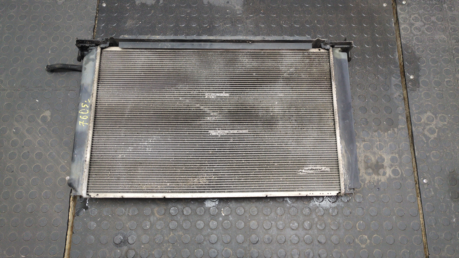 Радиатор охлаждения двигателя основной