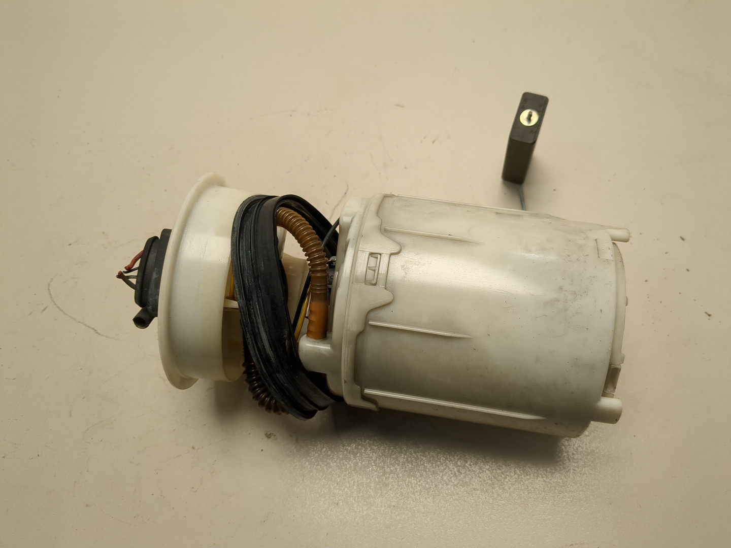 Насос топливный электрический