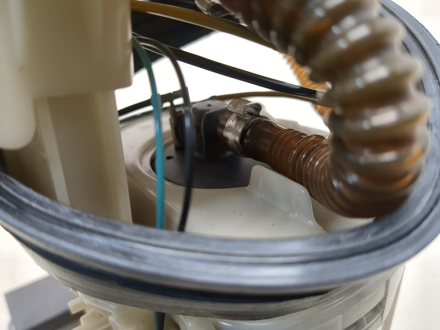 Насос топливный электрический