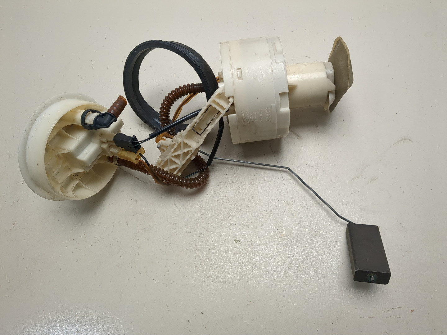 Насос топливный электрический