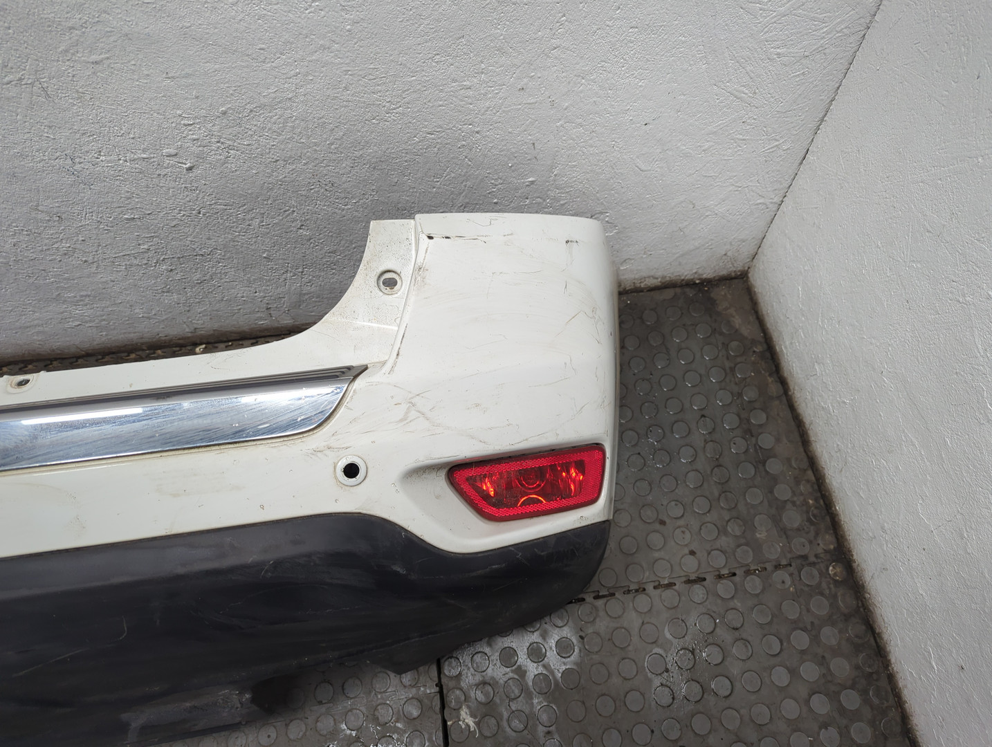 Бампер задний