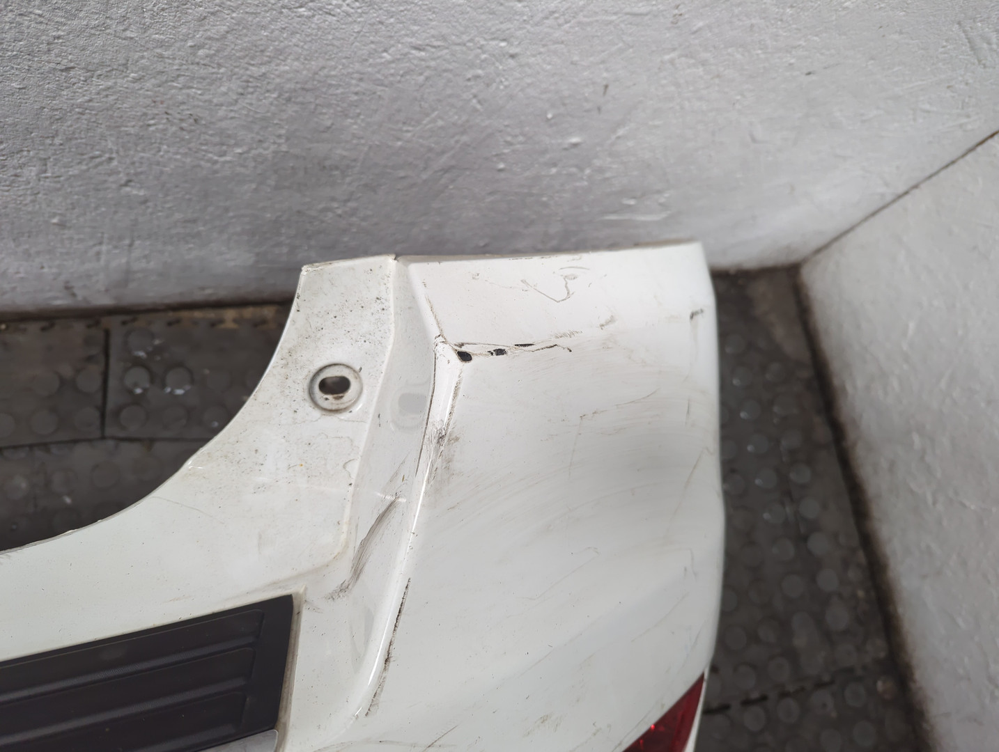 Бампер задний