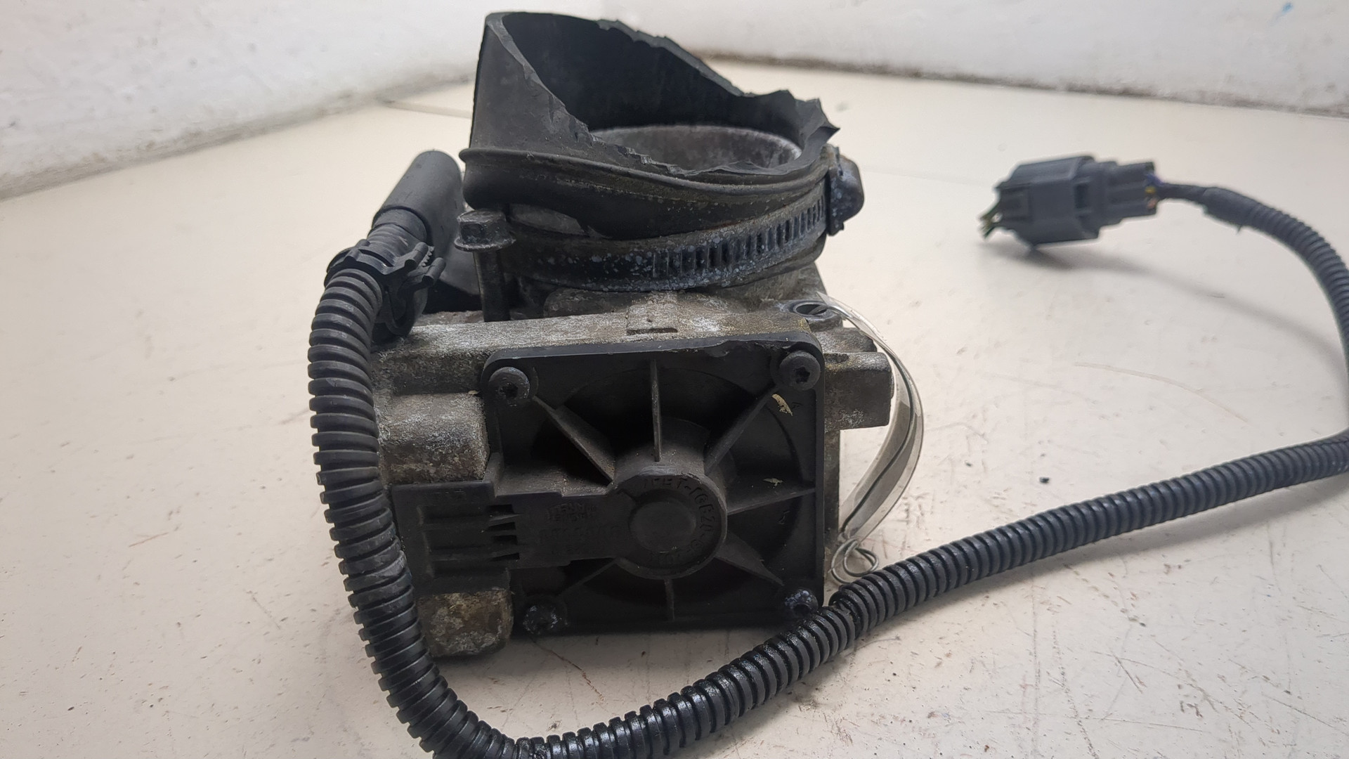 Заслонка дроссельная электрическая