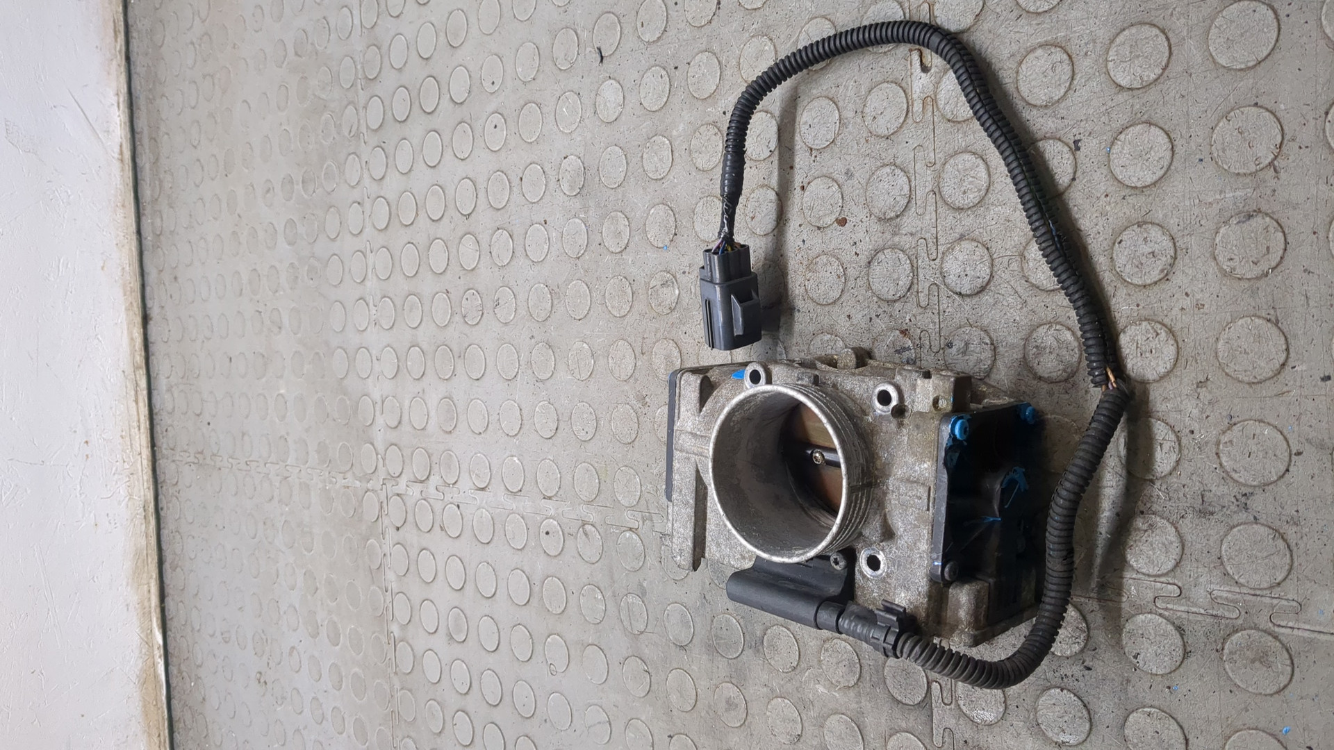 Заслонка дроссельная электрическая