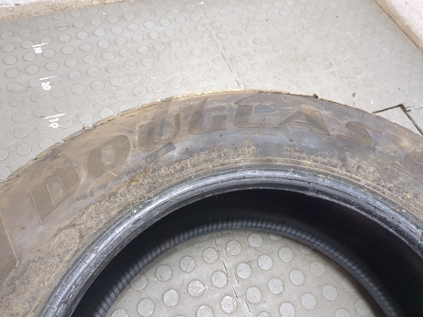 Шины комплект (4 шт.)