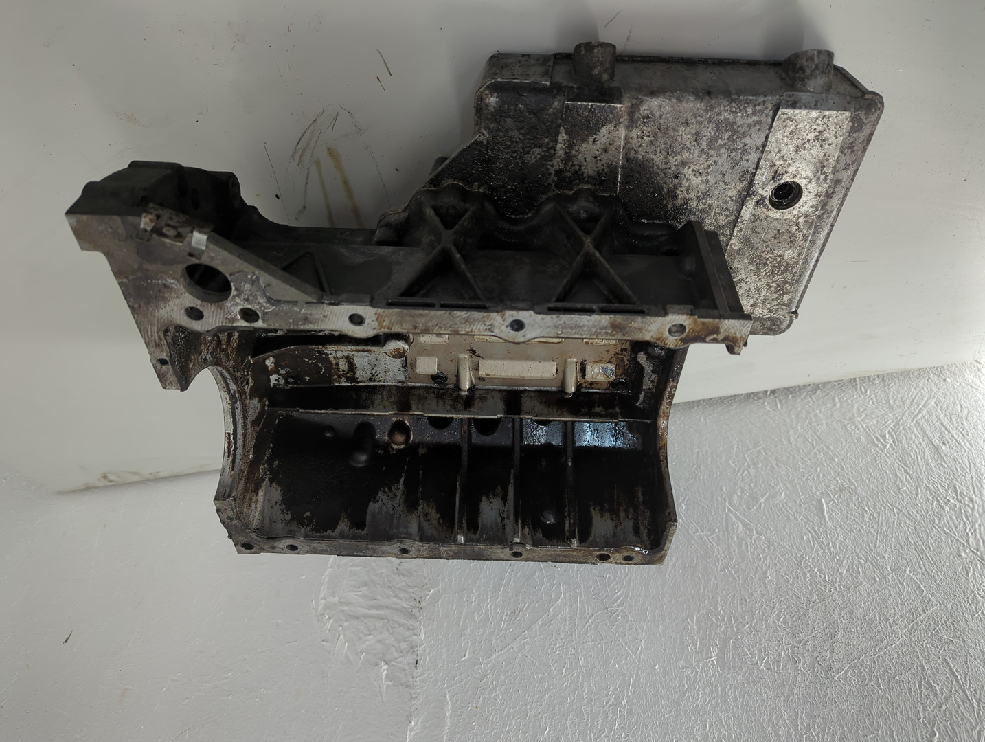 Поддон масляный двигателя (картер)