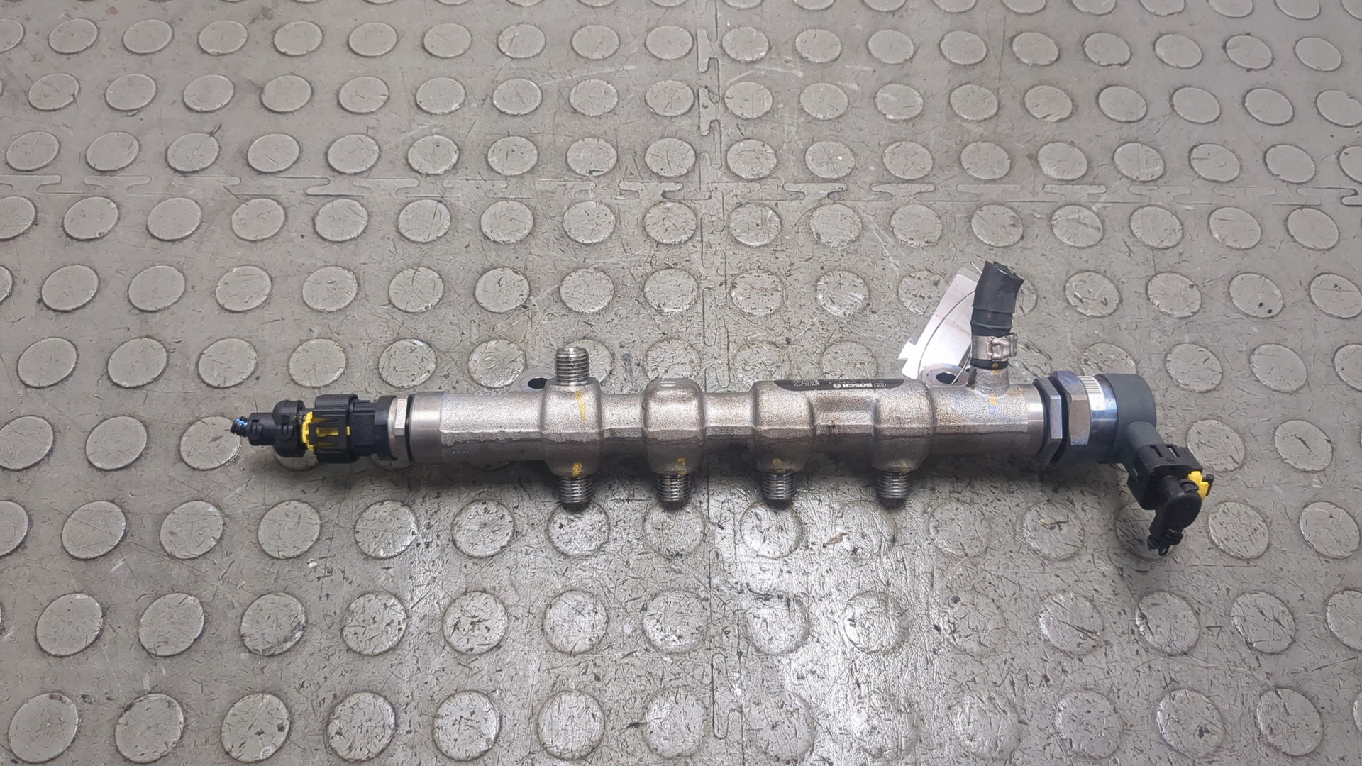 Рейка топливная (рампа)