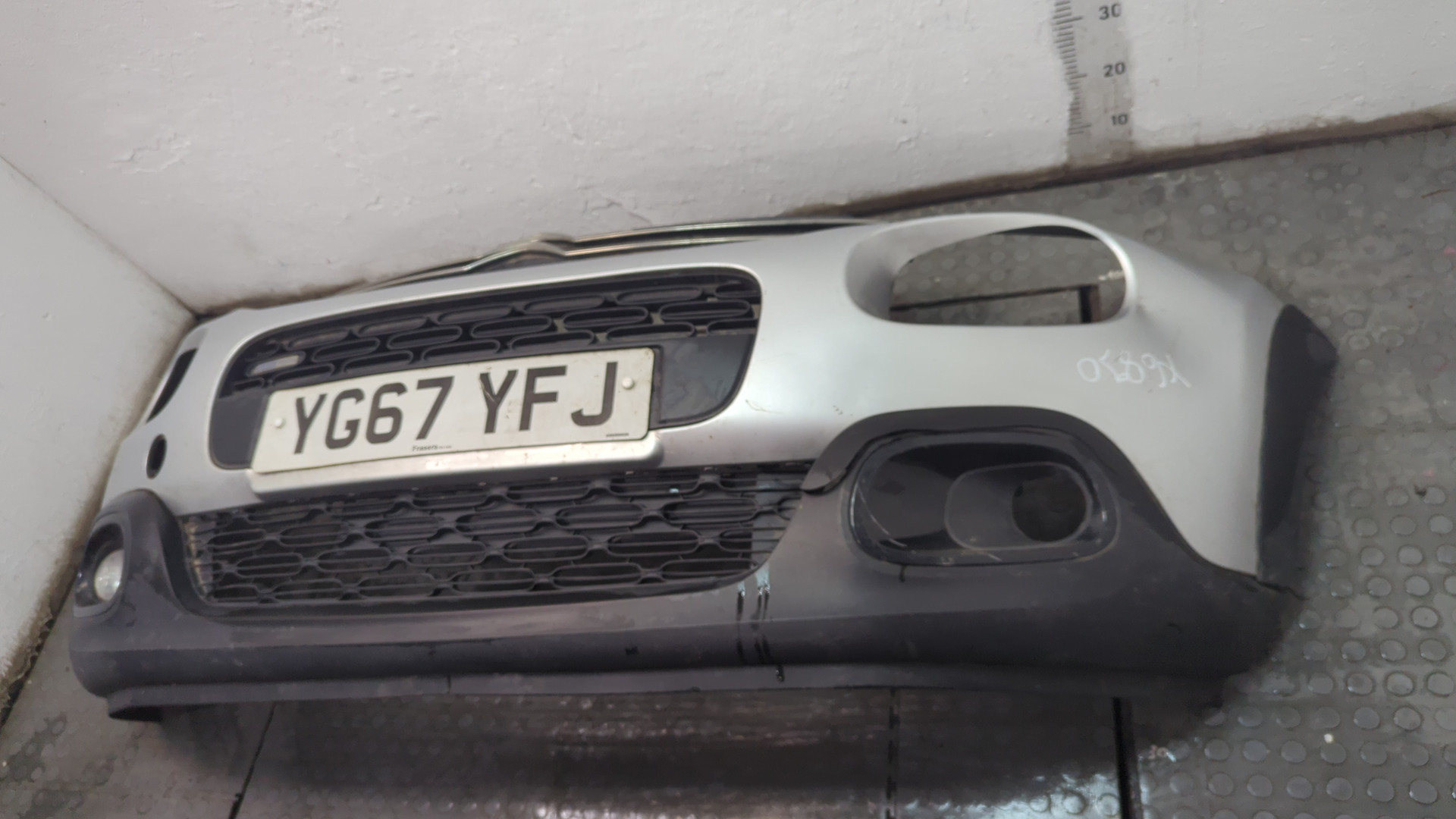 Бампер передний