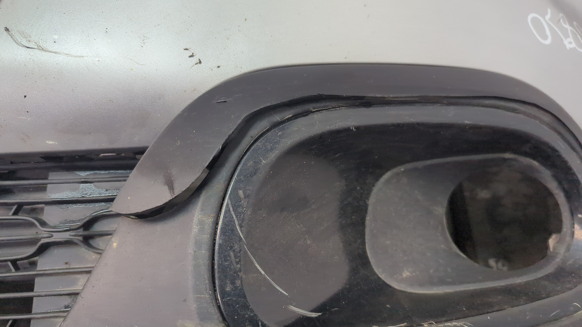 Бампер передний