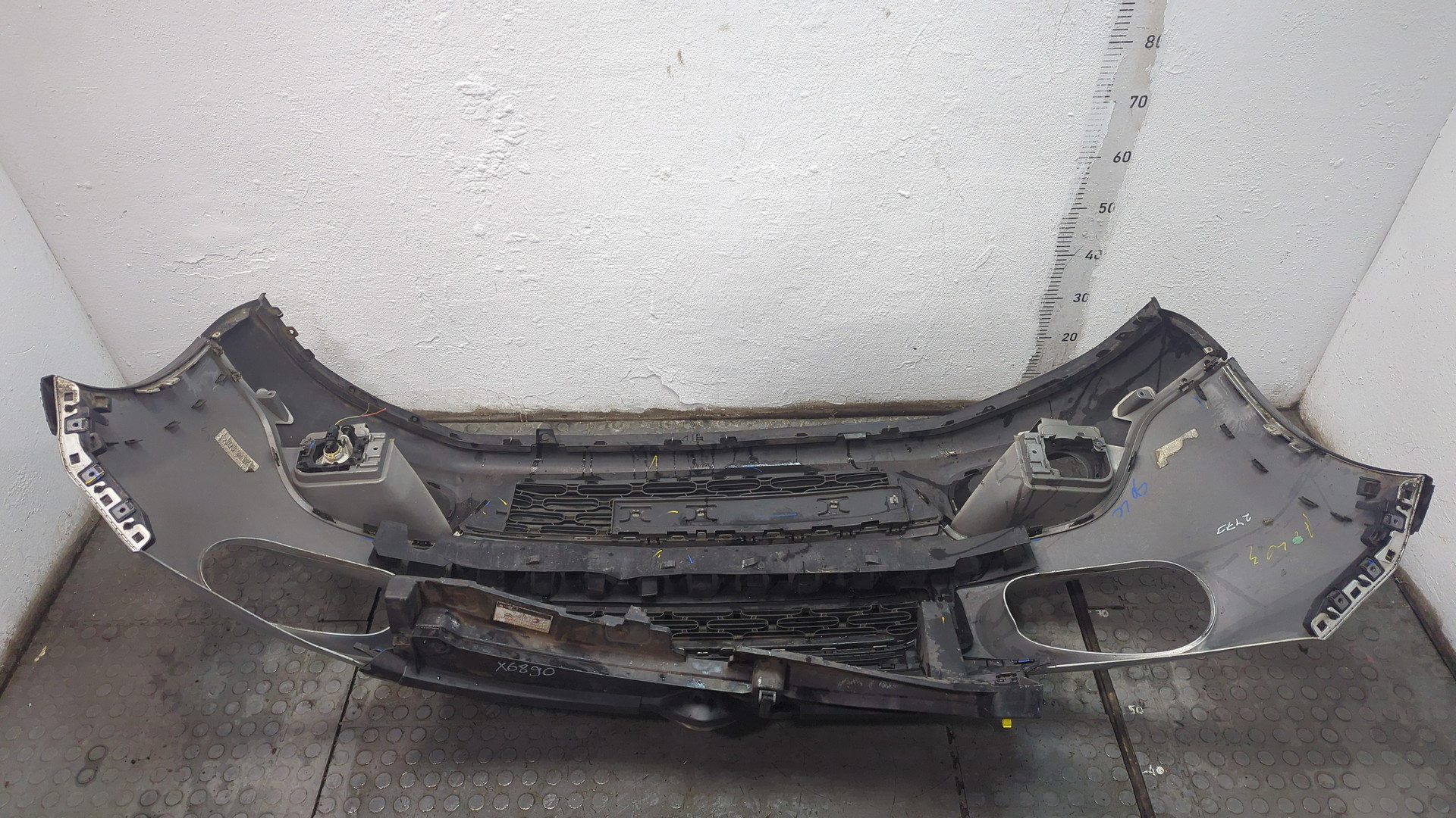 Бампер передний