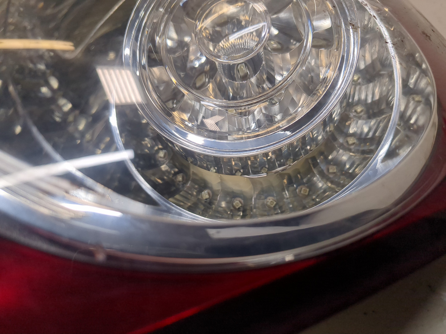 Фонарь задний правый