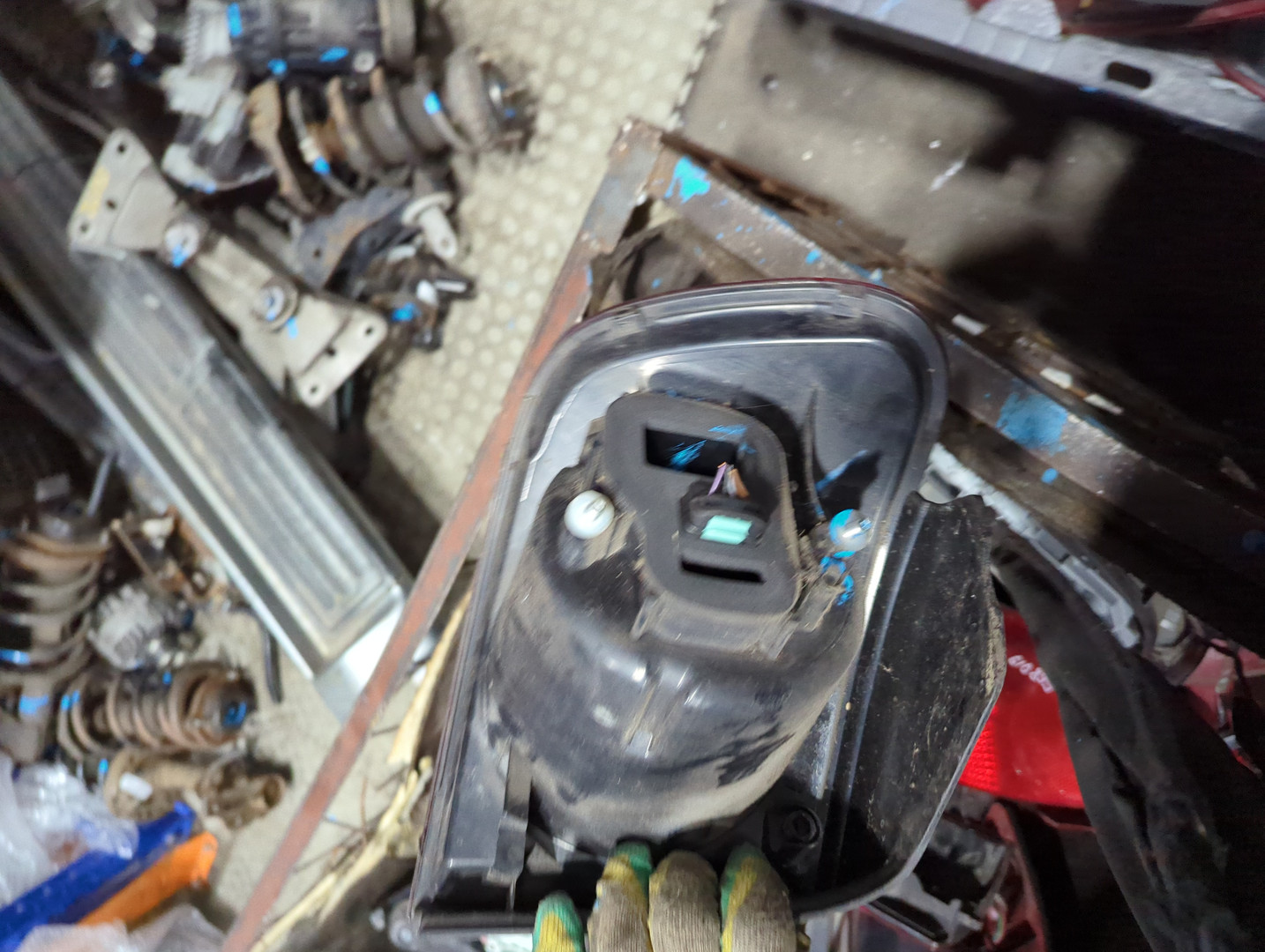 Фонарь задний правый