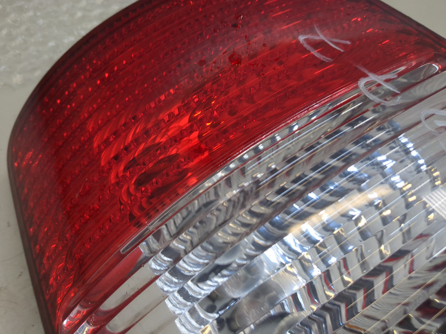 Фонарь задний левый