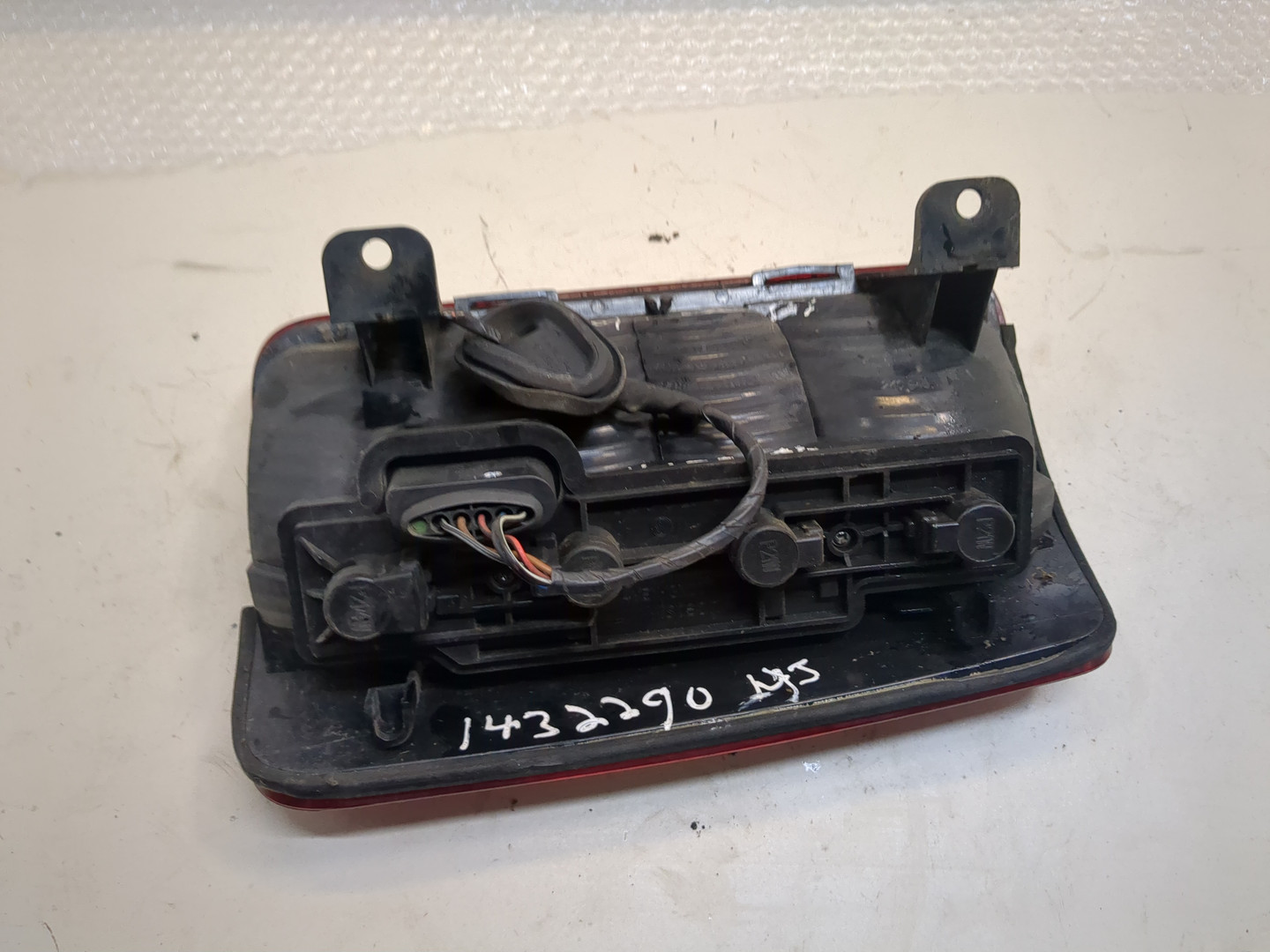 Фонарь задний левый